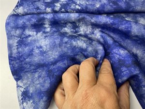 Fastvævet hør / viscose - smuk tie dye i intens blå